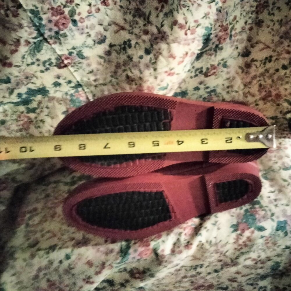 Cat & Jack Rain Boots/ Snow Boots Sizes: 2,  Burgundy  NWOB